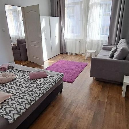 Sweet 16 Apartment In The Party District Βουδαπέστη Εξωτερικό φωτογραφία