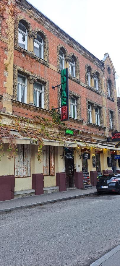 Sweet 16 Apartment In The Party District Βουδαπέστη Εξωτερικό φωτογραφία